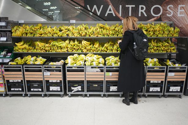 تتطلع Waitrose إلى الحصول على 8500 موظف مؤقت في محلات السوبر ماركت 