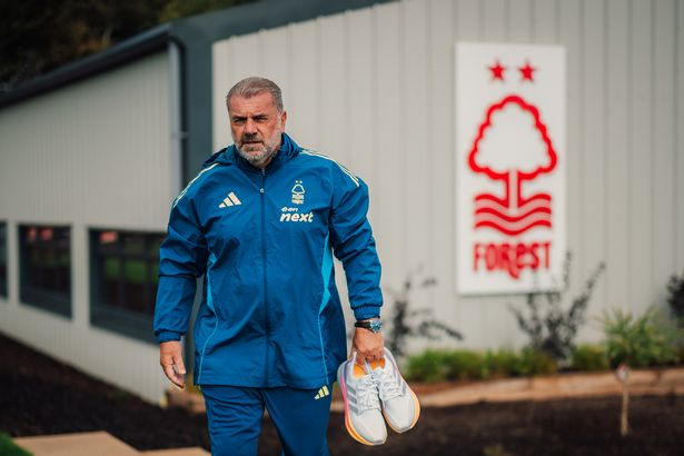 يأخذ Ange Postecoglou أول جلسة تدريبية له في Nottingham Forest
