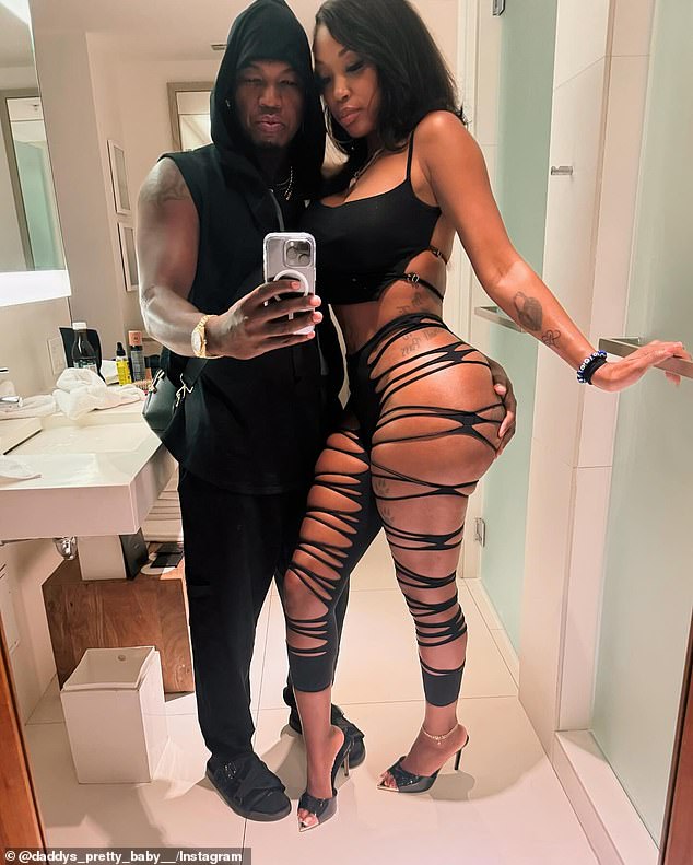 صديقة NEO الرئيسية هي عارضة أزياء Cristina فقط (الملقب بالطفل الجميل)