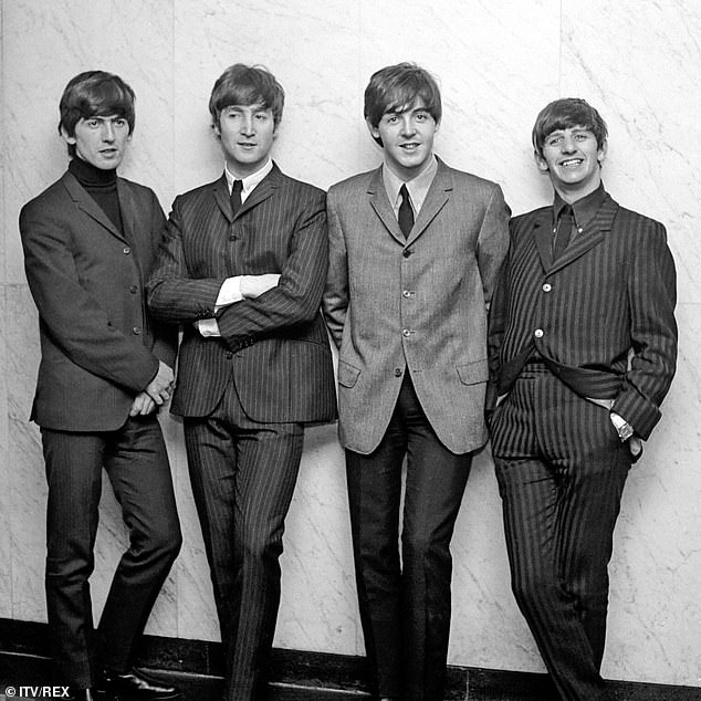 من المقرر أن يتم سرد قصة البيتلز في أربعة سيرة ، والتي سيتم إصدارها جميعًا في أبريل 2028 ، فيما كان يطلق عليه اسم 