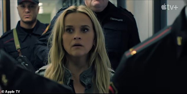 وفي الوقت نفسه ، قيل إن ريس تكسب 2 مليون دولار لكل حلقة للمنتجات التنفيذية وإعادة تعبئة دورها كمذيع أخبار UBA السابق برادلي جاكسون