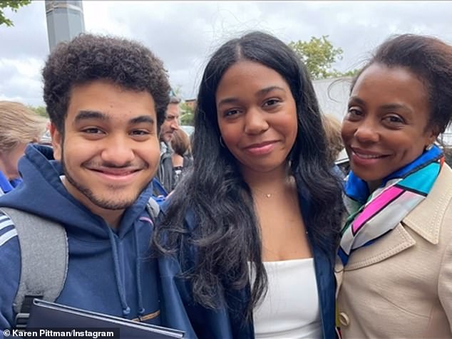 أول لافتات قد لا تكون بيتمان 39 هي أم عزباء للابن البالغ من العمر 21 عامًا جاكوب بيتمان شارتوف مع مضيف 981 ​​كيلو آدم شارتوف ، وبحسب ما ورد أن الأم الابنة لينا البالغة من العمر 16 عامًا مع ملك كوينز ألوم فيكتور ويليامز