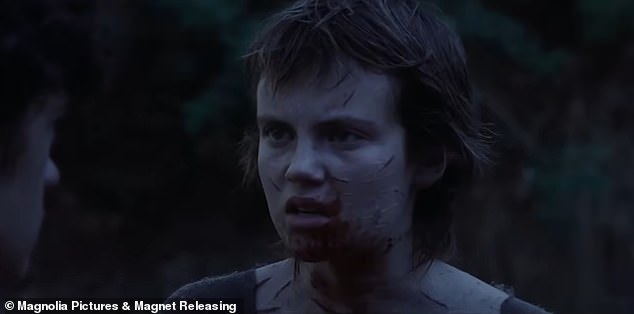 يتجول جوزيف في إيمانه وتقاليده حتى مع استهداف 