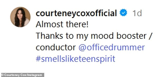 إن Friends Alum البالغة من العمر 61 عامًا 