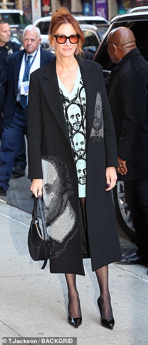 شوهد النجم يتوقف عند العرض المتأخر مع ستيفن كولبيرت