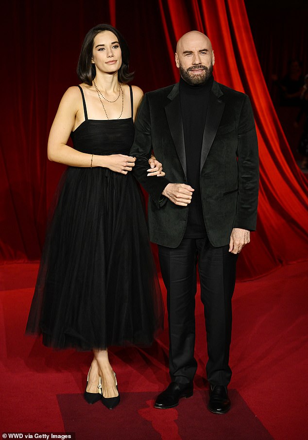 أخبرت المصادر يوم المرأة يوم الجمعة ، من المقرر أن يلحق Irwin Matriarch بالركب مع John Travolta ، 71 عامًا ، على عشاء للعب صانعات لابنها وابنة النجمة السينمائية ، Ella ، 25