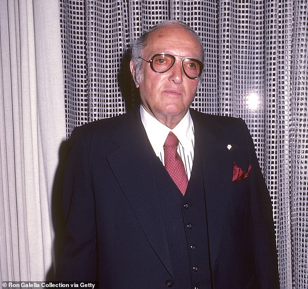 جيلي ريزو (في الصورة) كانت أفضل صديقة لفرانك سيناترا، وحارسة شخصية في وقت ما، وصاحبة صالون جيلي في وسط مانهاتن.