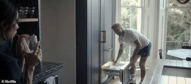 كما يحتوي أيضًا على ملحق خاص حيث كان يعيش ابنهما الأكبر، بروكلين، قبل أن ينتقل إلى الولايات المتحدة مع زوجته نيكولا بيلتز.