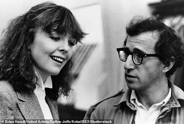 جاء إنجازها التالي مع فيلم Annie Hall عام 1977، والذي أكسبها جائزة الأوسكار لأفضل ممثلة وأعاد تعريفها كسيدة رائدة كوميدية ورومانسية.