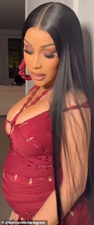 أعلنت Cardi B أنها و Diggs كانا يتوقعان طفلهما الأول معًا الشهر الماضي