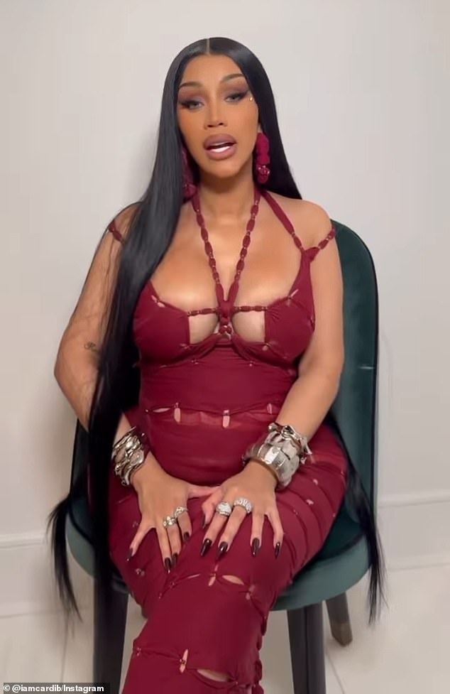 أوضحت Cardi B كيف تحب اتخاذ قرارات لتحسين عيد ميلادها، بدلاً من يوم رأس السنة الجديدة