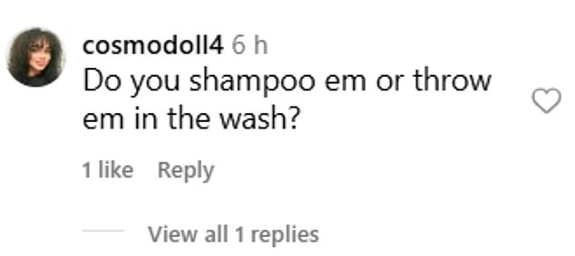 سأل أحد المعجبين المرتبكين: