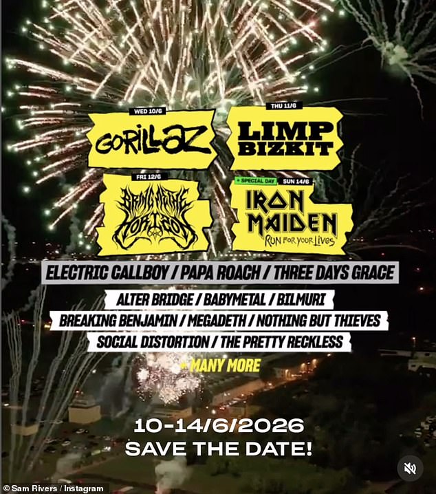 بينما أضافت ريفرز صورة ثانية تظهر تشكيلة مهرجان Rock For People المقرر عقده في الفترة من 10 إلى 14 يونيو في بارك 360 في التشيك.