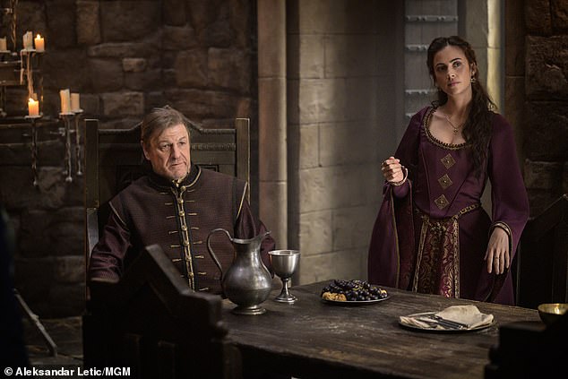 سيتم عرض مسلسل Robin Hood (في الصورة) بحلقتين متتاليتين في 2 نوفمبر