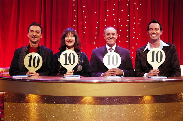 كانت آرلين عضوًا في لجنة Strictly بين عامي 2004 و2008