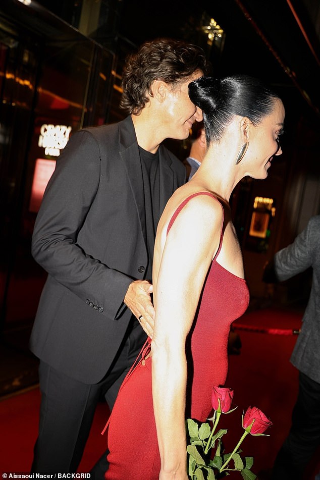 تقول خبيرة لغة الجسد جودي جيمس إن الزوجين الجديدين متوافقان بشكل لا يصدق