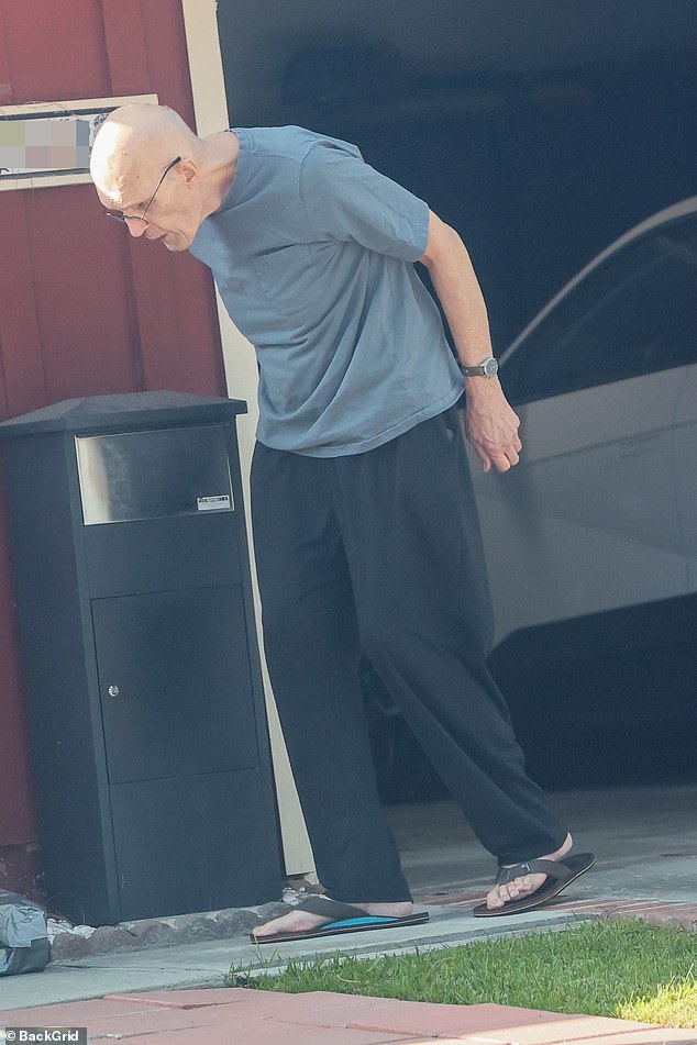 لكنه حصل على استراحة كبيرة كممثل عندما تم اكتشافه في زاوية Hollywood & Vine لدوره في المسرحية الموسيقية الخاطئة Sgt. فرقة نادي بيبرز لونلي هارتس (1978)