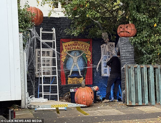 وقال المذيع إن حفلته، المشهورة باستقبال الكثير من الضيوف المرصعين بالنجوم، ستكلف