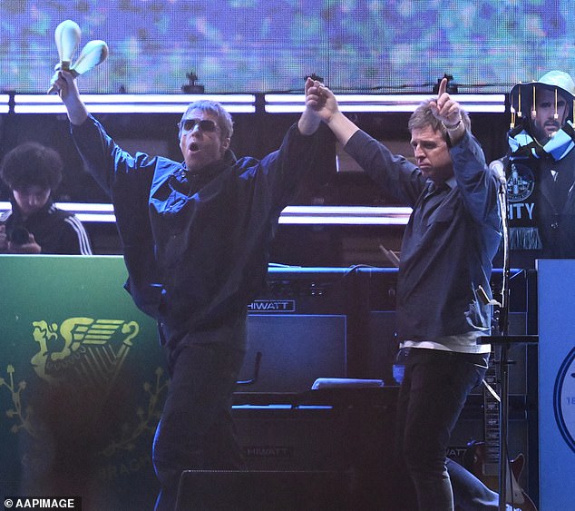 وسيقدمون عروضًا في سيدني على ملعب أكور يومي الجمعة والسبت من الأسبوع المقبل، 7 و8 نوفمبر