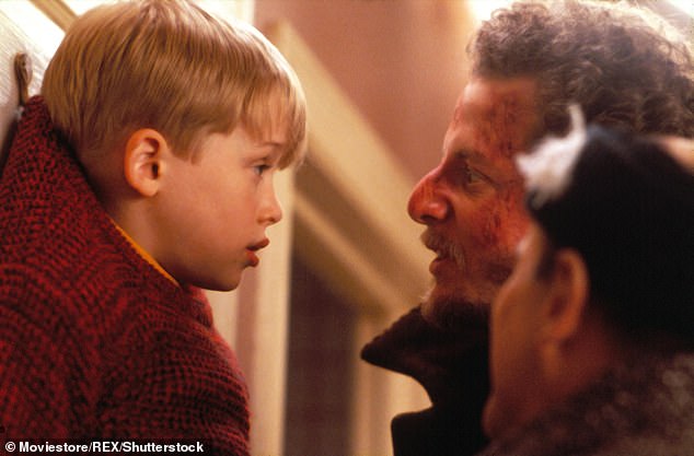 تم نقل ستيرن، 68 عامًا، الذي لعب دور اللص مارف في فيلم Home Alone في التسعينيات وتكملة له في عام 1992، إلى غرفة الطوارئ في 7 أكتوبر، وفقًا لموقع TMZ