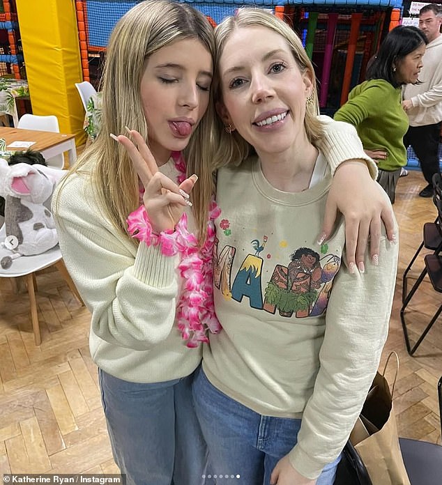 أخبرت دافينا كيف أنها تعتقد أن العملية كانت ذات قيمة لبعض النساء مع تقدمهن في السن لأنها مكنهن من