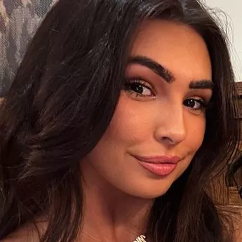 الصورة الرمزية للمؤلف