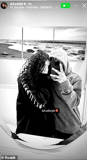 تظهر الصور التي تم التقاطها من صفحات وسائل التواصل الاجتماعي الخاصة ببورك مع فتاة تشبه إلى حد كبير أوصاف وصور ريفاس