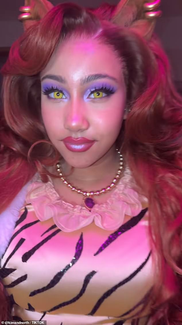 نورث، الابن الأكبر بين أربعة أطفال يتشاركهم نجم الواقع مع مغني الراب، كان لديه مجموعة من عيون القطط الصفراء التي يبدو أنها تمت إضافتها باستخدام مرشح.