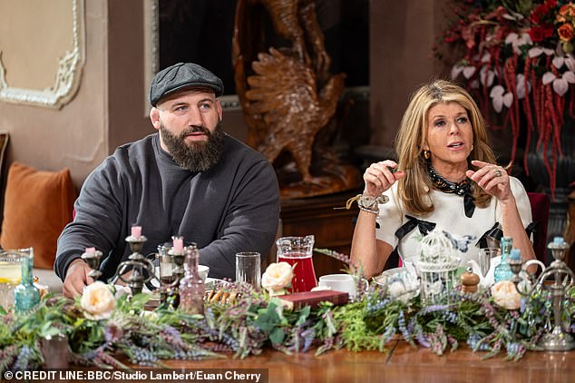 وأخبرتها المصادر أن نجاحه يعني أن هناك الآن خططًا لتحويل مارلر، الذي تقاعد من الرياضة الاحترافية العام الماضي، إلى نجم