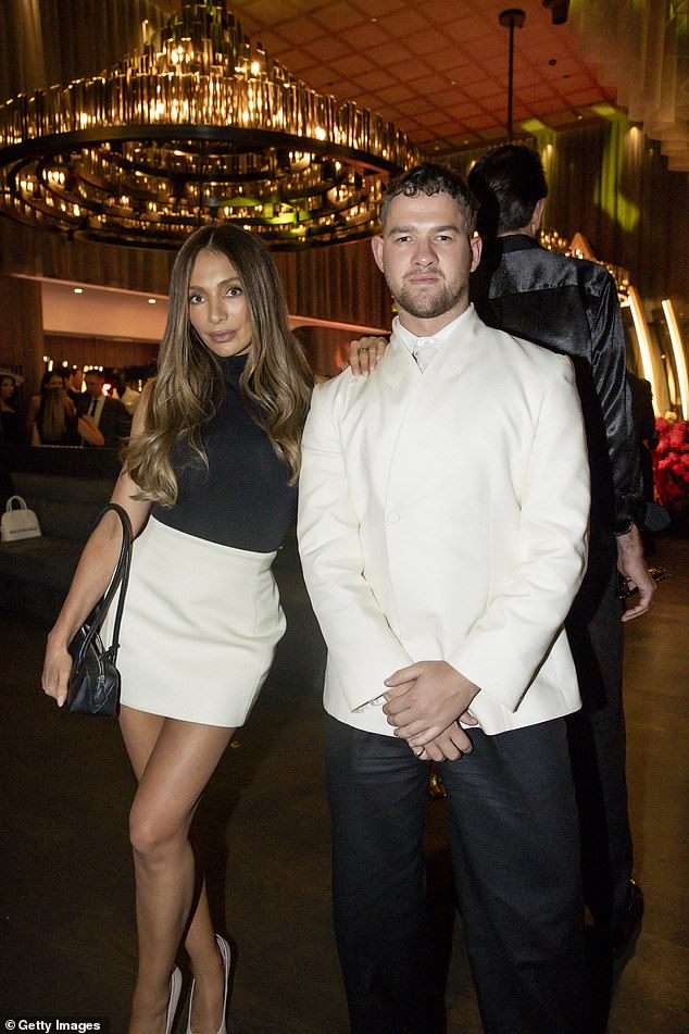 كما ظهرت نادية بارتل وجاك تشارلز في الحفلة