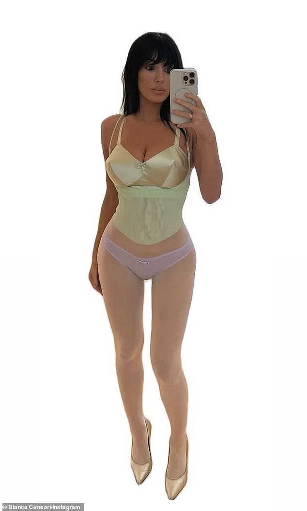 وفي يوم السبت، أعطت بيانكا لمتابعيها على Instagram البالغ عددهم 493 ألفًا، النظرة الأولى على حمالات الصدر والسراويل الداخلية ومشدات الخصر والجوارب الطويلة التي ستكشف عنها قريبًا للجمهور
