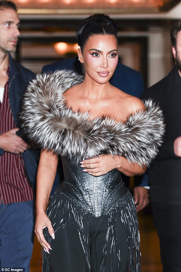 كشفت الممثلة أنه خلال مشهد المواجهة المكثف، أصبح أدائها حقيقيًا بعض الشيء عندما خرجت قطعة من الطعام من فمها وسقطت مباشرة في عين نجم الواقع؛ الصورة بتاريخ 27 أكتوبر 2025