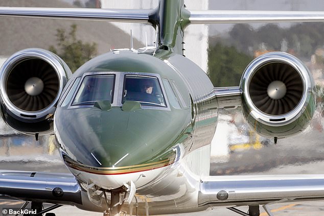 إن شغف فورد بالطيران ليس صديقًا للبيئة تمامًا