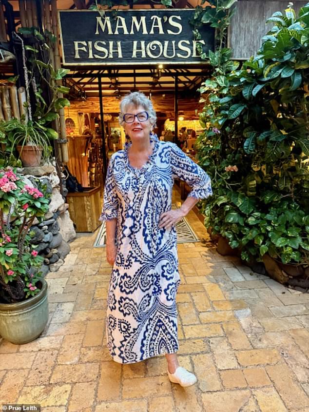 كشفت صاحبة المطعم والمذيعة وكاتبة الطبخ والروائية الجنوب أفريقية البريطانية، البالغة من العمر 85 عامًا، أنها حاولت التخلص من الوزن باستخدام مونجارو، لكن الحقنة فشلت في مساعدتها على إنقاص الوزن على الرغم من تأثيرها على شهيتها ومستويات الطاقة لديها (في الصورة عام 2023).