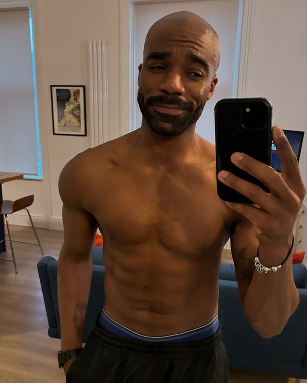 انتقلت الباحثة التلفزيونية، التي أعلنت انفصالها عن Ore في يناير من العام الماضي، إلى Instagram في أعقاب ظهورها في برنامج We Need To Talk لبول برونسون - والذي كشف فيه عن معركته مع إدمان الإباحية منذ سن التاسعة (تم تصوير Ore في وقت سابق من هذا العام).