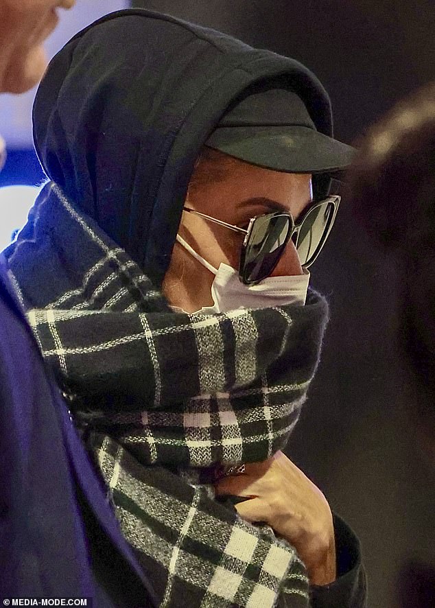 وأظهرت تفاصيل بطاقة صعود جانيت، التي تم دسها في جواز سفرها، الحروف الأخيرة من لقبها - 