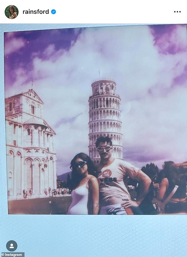 تم تصوير الزوجين بينما كان ريني يحمل بلوبيل