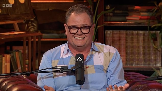 يأتي ذلك بعد أن أصدر آلان اعتذارًا علنيًا لبالوما بشأن خونة المشاهير: مكشوف يوم الخميس بعد أن قتلها بشكل كبير على مرأى من الجميع