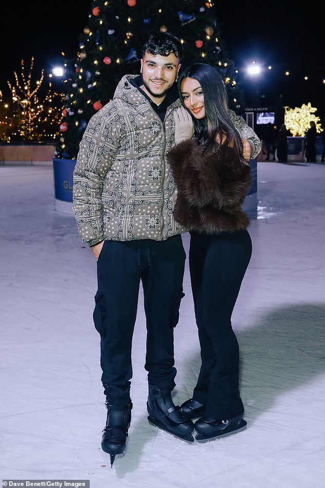 كما حضر نجل بيتر جونيور أندريه، 20 عامًا، مع صديقته ياسمين أور، 24 عامًا