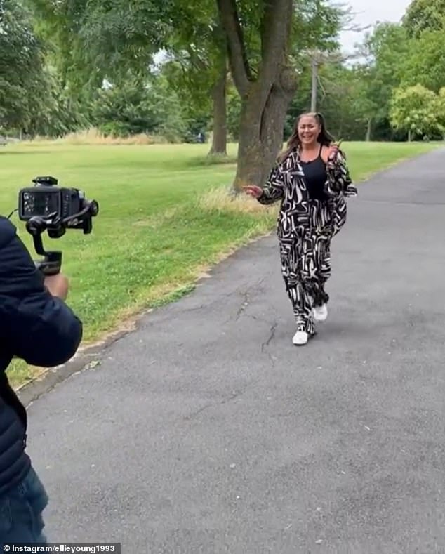 سافرت نجمة الواقع المفضلة من بونتفراكت، غرب يوركشاير، إلى لندن للمشاركة في دورة تدريبية سريعة في The Presenter Studio