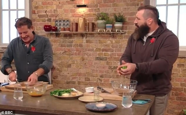 أثناء ظهوره في Saturday Kitchen، اعترف أسطورة الرجبي بأنه أصيب بالصدمة عندما تجاوزه صديقه، لكنه قال إنهم تصالحوا منذ ذلك الحين