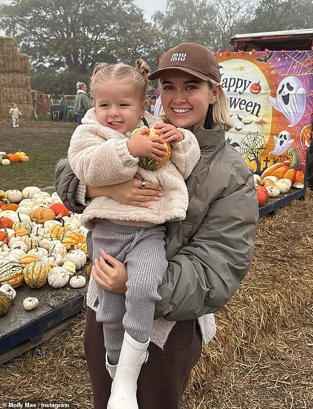 وتأتي المقابلة بعد أن تركت مولي معجبيها في حالة هستيرية الشهر الماضي عندما تناولت اللحظة الفيروسية التي 