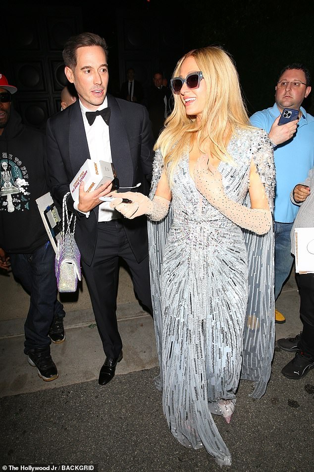 وكانت باريس هيلتون وزوجها كارتر ريوم من بين الذين حضروا سهرة جينر المرصعة بالنجوم