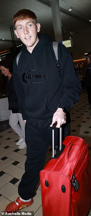 هبط مورغان في مطار بريسبان يوم الاثنين