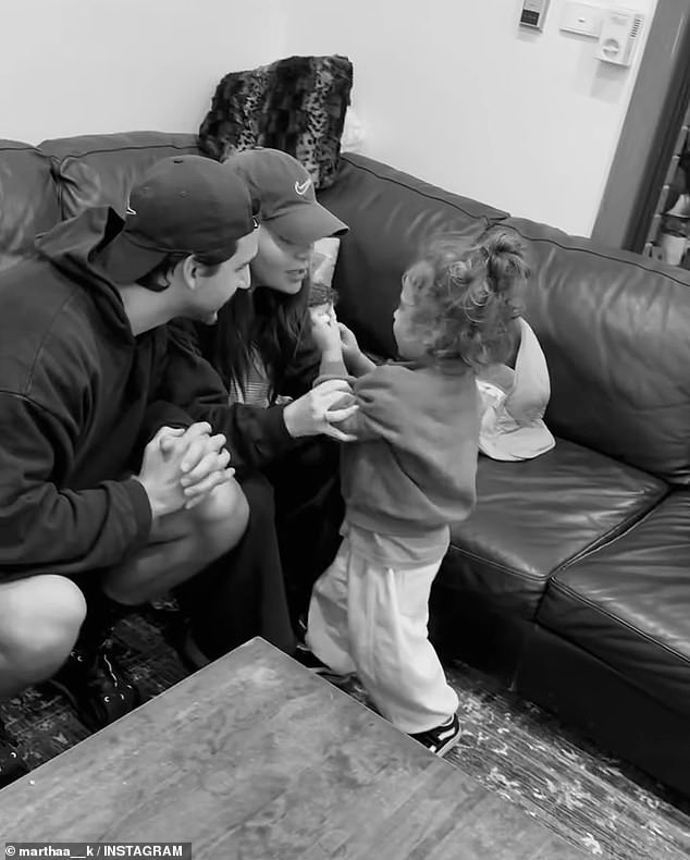 انتقل الزوجان إلى Instagram يوم الثلاثاء لمشاركة مقطع فيديو جميل تم إعداده للكشف عن جنس الطفل