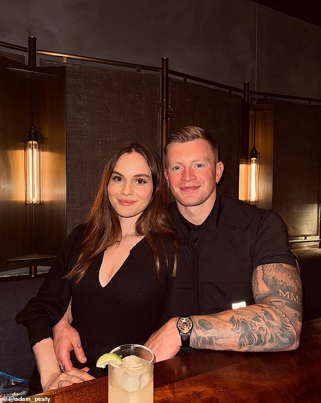 وُصف آدم بـ 