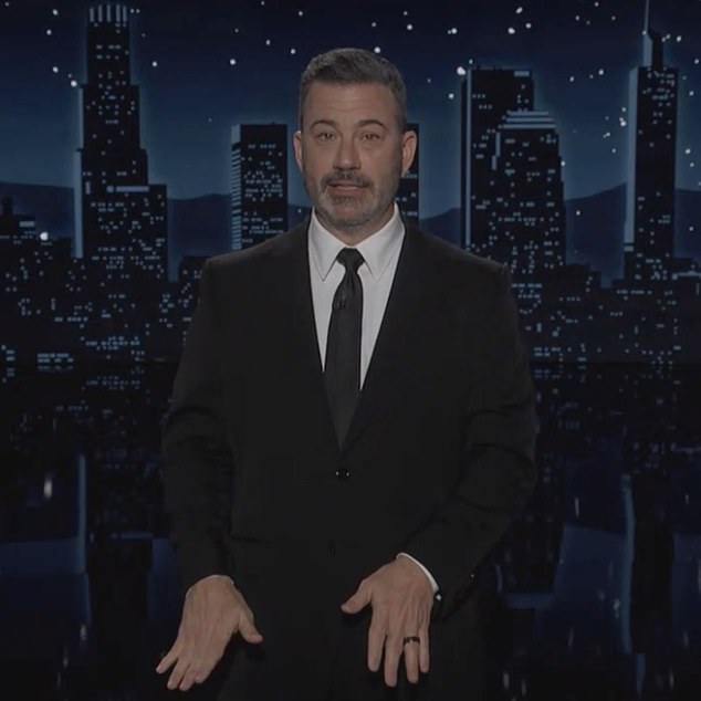 ركز المضيف في وقت متأخر من الليل على الأوقات الجيدة التي تقاسمها مع صديقه الراحل في مونولوج مؤثر