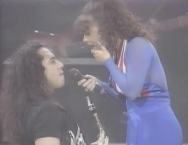 قبل العمل مع Kimmel في برنامج ABC، كانت كليتو تكسب عيشها من خلال العمل مع موسيقيين محترفين مثل باولا عبد، وفيليب بيلي، ولويس ميغيل، ومارك أنتوني.