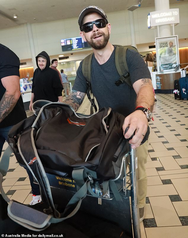 وقال أحد المطلعين على التلفزيون عن رحلة جاك إلى أستراليا في نوفمبر: 