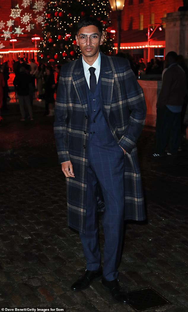 بدا راهي تشادا أنيقًا دون عناء في حدث VIP